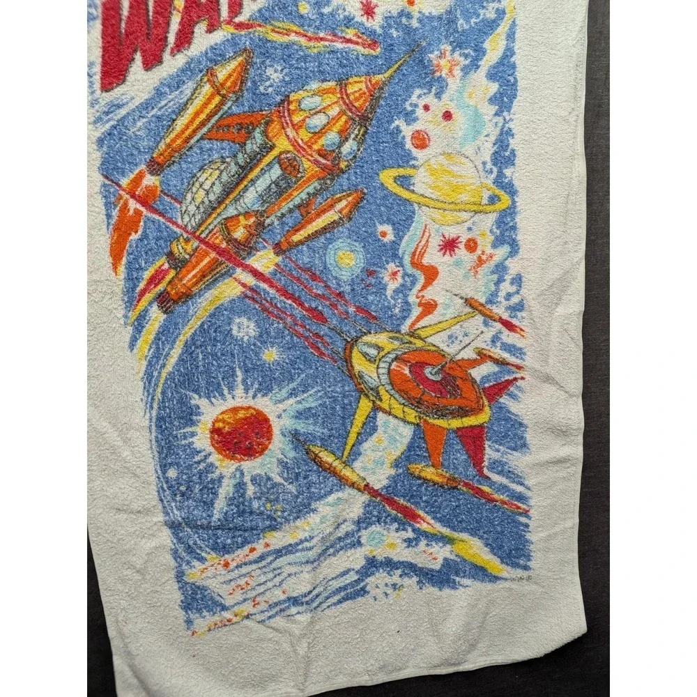 Vintage SPACE WARS Beach Towel Cannon 70's Space Battle Planets 28